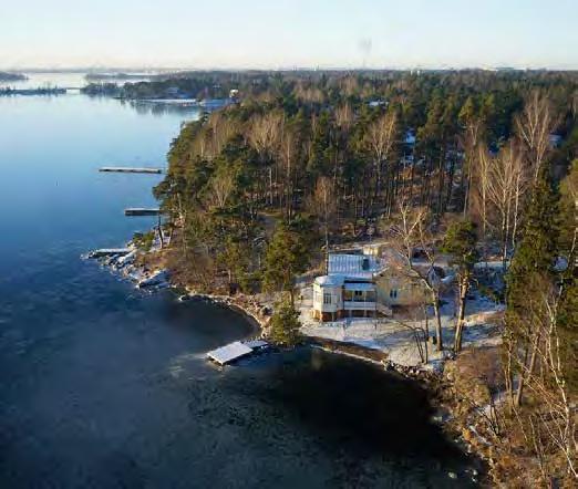 Huimia kattohuoneistoja, mahtavia terasseja, kaksi upeaa Villaa meren rannalla, unohtamatta poreammeella tai uima-altaalla varustettuja tilaussaunoja huippusijainneilla.