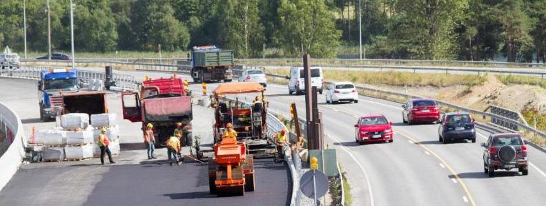 2.4 Liikenne 2.4.1 Tieliikenne Voimassaoleva maakuntakaava Voimassaolevan maakuntakaavaan on merkitty maantieverkosta valta-, kanta- ja seututiet sekä tärkeimmät yhdystiet.