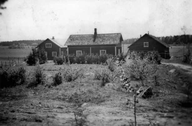 1922, minkä jälkeen mäkitupa lohkottiin Ylähulttisesta. Lunastushinta oli 100 mk.
