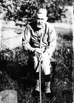 Juho Alfred Jysiö. (Kuva Jalosten Hilda Jalosen (ent. Rantanen os. Lähteenmäki) 80-vuotisjuhla Lähteenmäessä 1952. perhealbumista.) (Kuva Jalosten perhealbumista.