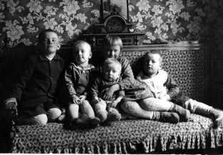 Impolan sisarukset 1930-luvulla.