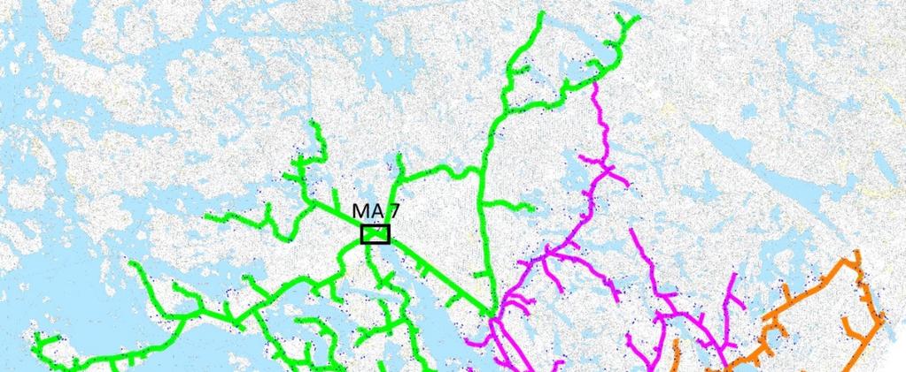 40 Kuva 4.7 esittää ISSS:n keskijänniteverkkoa, jossa värien avulla on kuvattu sähköasemien syöttämiä alueita. Kuvasta voi helposti havaita selvän eron sähköasemien syöttämissä verkkopituuksissa.