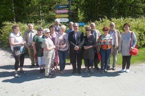 040 7024085 kaisuj85@gmail.com Tuulikki Arola, Kairatie 24 A 13, 96100 Rovaniemi p. 044 500 0885 tuulikki.arola@pp.inet.fi Arja Lassila, Mynämäentie 689, 23120 Mietoinen artuul@gmail.