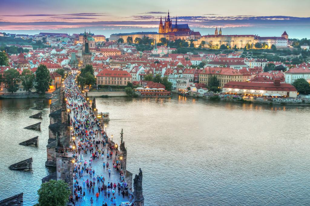 Viehättävä ja turvallinen Praha oli ennestään tuttu monille mutta useat halusivat tulla vielä kokemaan sen kauneuden.
