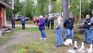 Iltajuhla sujui mukavasti hyvän ruoan ja orkesterin tahdissa pikkutunneille asti.