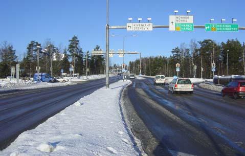 Liikennelaskennat 2005 Soukanväylä - Kivenlahdentie 41081 AHTK= 0.96 moottoriajoneuvoa / vrk kaistaleveydet Valo-ohjattu 12333 IHTK= 0.98 0.0 0.0 3656 3.5 AHT%= 8.5 3.5 0.0 IHT%= 7.8 19263 3.5 3.5 3.5 RA%= 4.