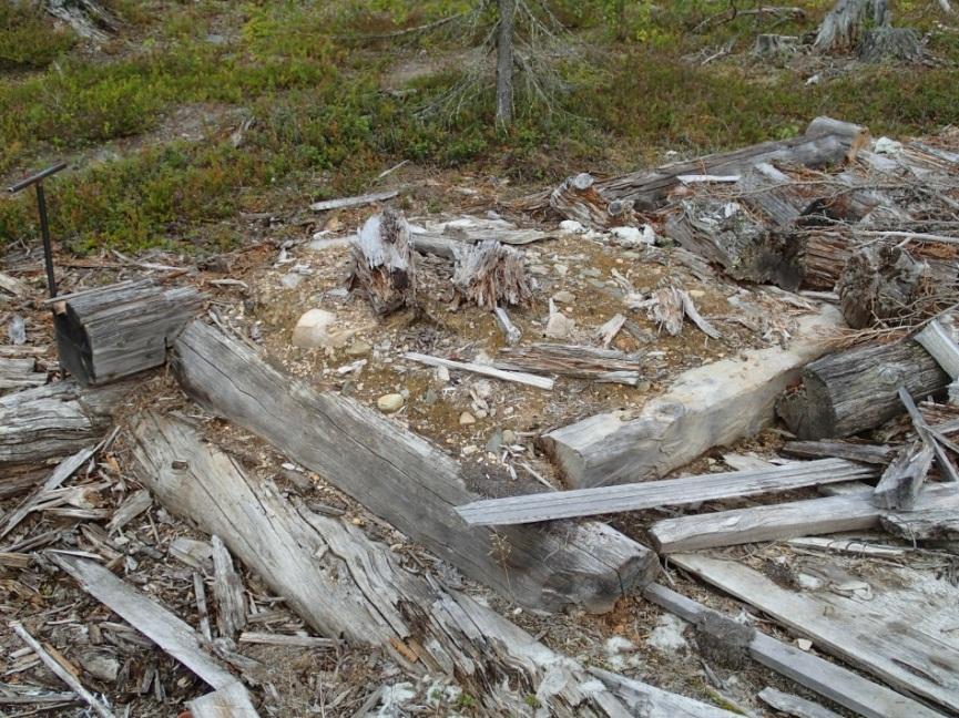 34 Muita havaintoja Kämpän jäännökset Askanjängän