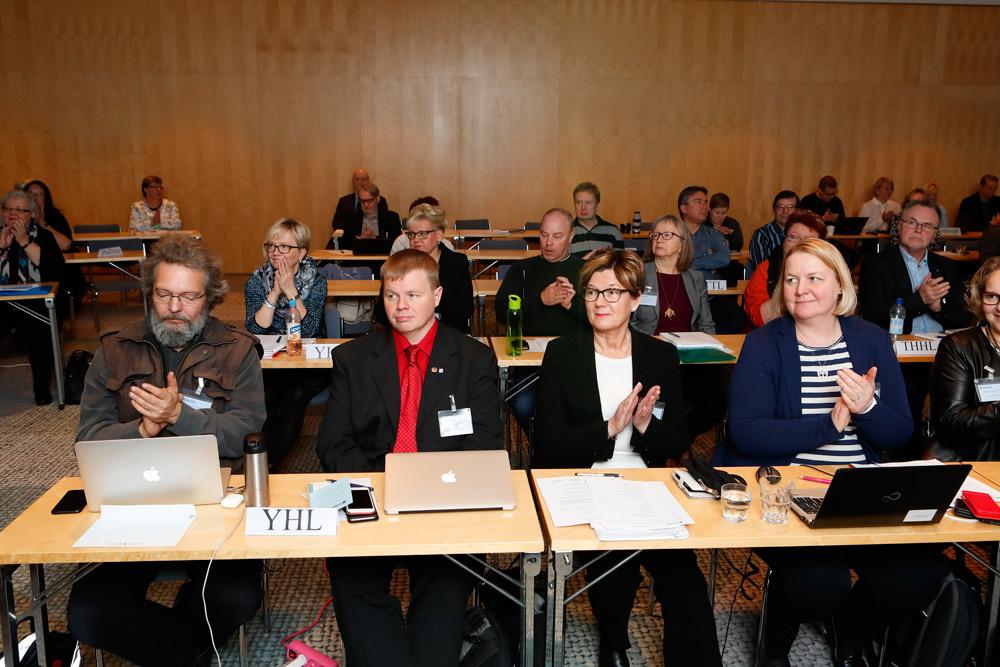 Myös palkkausjärjestelmän kannustavuuteen suhtaudutaan kriittisesti.