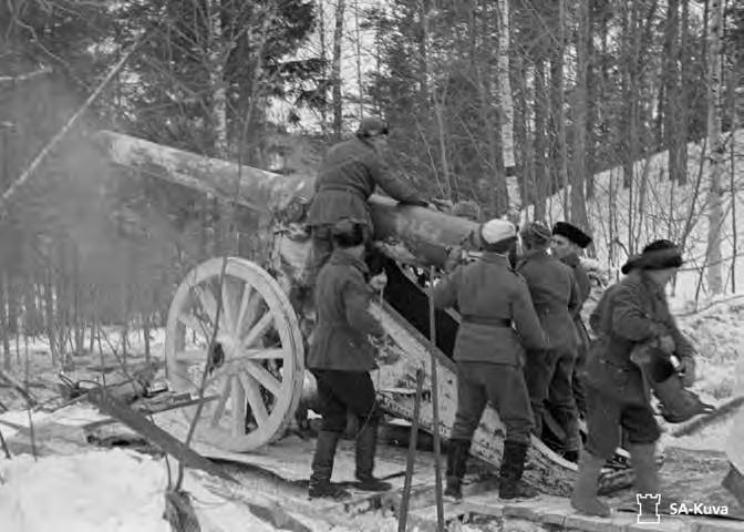 TYKISTÖ TAISTELEE TULELLAAN Tykistön käytön painopiste oli Karjalan kannaksella. Laatokan Karjalaan ei paljon tykkejä ja ampumatarvikkeita riittänyt.