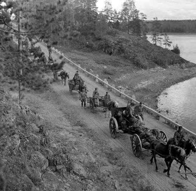 TYKISTÖ TAISTELEE TULELLAAN Käsky alueellisen puolustuksen toteuttamisesta annettiin