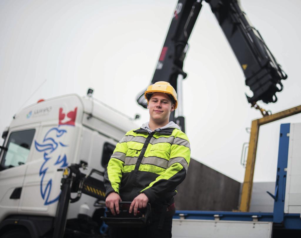 KULJETUSALALTA AMMATTI! Yhdistelmäajoneuvonkuljettajat huolehtivat tavaroiden kuljettamisesta erilaisilla ajoneuvoyhdistelmillä sekä kotimaan että ulkomaan liikenteessä.