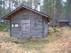 Kun Rahatoimikamari vaati heitä purkamaan saunansa, he jättivät valtuustolle anomuksen, että sauna saisi olla paikoillaan perustellen anomustaan sillä, että sauna saisi olla kaikkien käytettävänä,