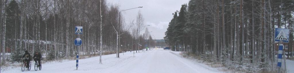 Välituntialueen läheisyydestä on saatava ajoneuvoilla liikkuminen pois.