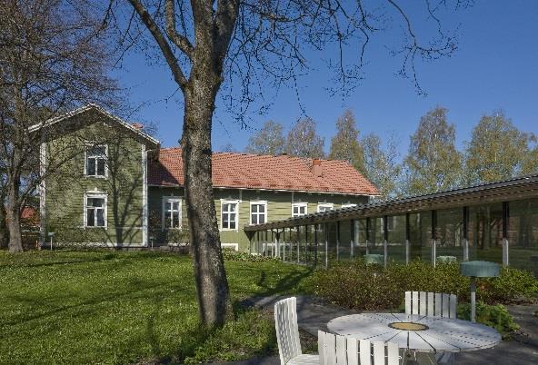 Kaavatilanne Suunnittelualueeseen vaikuttaa kolme kaavatasoa - maakuntakaava, yleiskaava ja asemakaava - joista yleispiirteisempi kaava ohjaa aina
