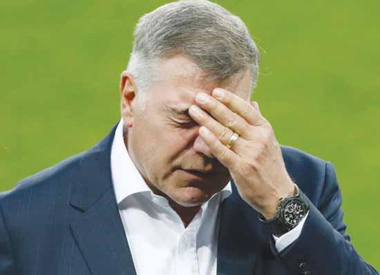 Spomínaný muž, s ktorým sa Allardyce stretol, mal reprezentovať zástupcu spoločnosti z Ďalekého východu.