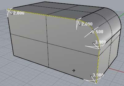 Kun painaa Enter, komentoriviin tulee Select fillet handle to edit.