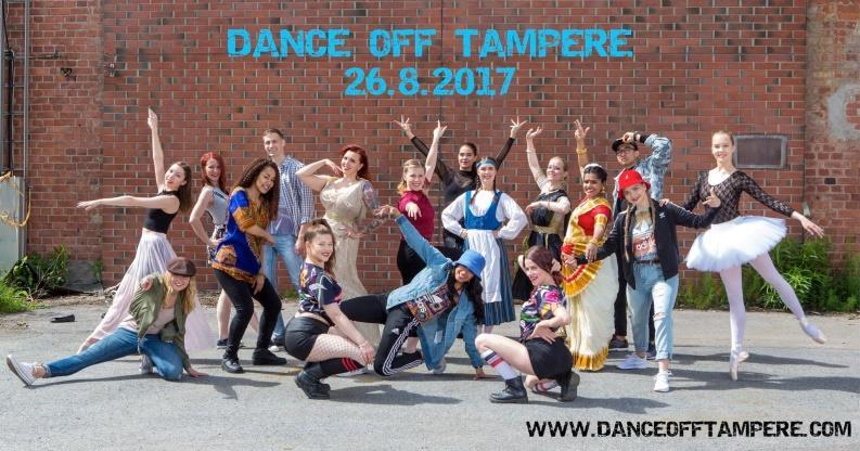 vain kansallispukuaatteeseen, nauttimaan piknik-eväitä ja juttelemaan vapaasti samanhenkisten ihmisten kanssa.