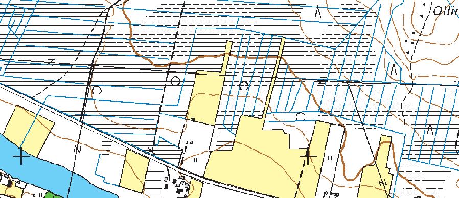 Ð» ²²»¾ ± ±± Í«± ª * µ»»» ²»² ìí ìî harvalukuisina. Rannassa kasvaa yleisesti järvikorte, saroja, kurjenjalka, rentukka ja luhtamatara. Joessa kasvaa ratamosarpio ja lumme.