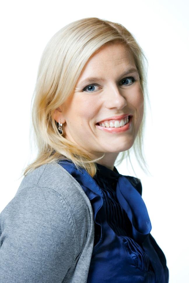 Kaisa Lipponen Filosofian maisteri (Intercultural communication), Jyväskylän yliopisto 2005 Viestintäjohtaja, Neste Oyj (2013-) Viestintäpäällikkö, ulkoinen viestintä, Neste