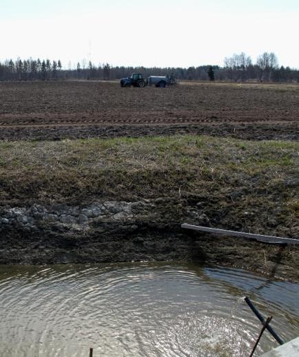 2013 Kasteluvesimäärät ja pumppauskustannus 2010 = 5 500 t = 275 mm ~ 550* /ha 2011 = 1