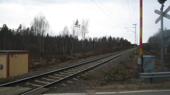 Raahen lentokenttä sijaitsee kohteen 97 eteläosan välittömässä läheisyydessä noin 700 metrin etäisyydellä sekä vajaat 3 km kohteesta 103.