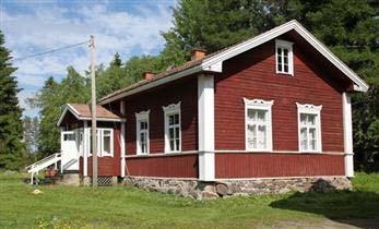Kotiseutumuseo (Säräisniemen ensimmäinen kansakoulu ja pihapiiri) kiinteistötunnus: 785-408-5-85 kylä/k.