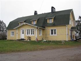 Joel ja Katri Kaipainen muuttivat torppaan vuonna 1918 ja lunastivat sen itsenäiseksi tilaksi vuonna 1921.