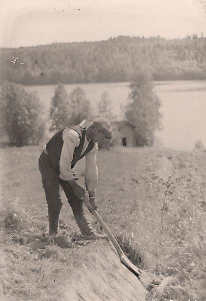 3.2. Vesioikeudellinen yhtiö vesistön muokkaajana Perkaus-, ojitus-, kuivatus-, järjestely- ja säännöstely-yhtiöitä ja -yhtymiä perustettiin historian saatossa vesirakentamistöiden järjestämiseksi.