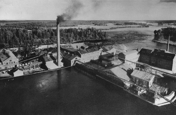 Myöhemmin Tainionkosken rannalle asettunut Tornatorin tehdas pilasi Imatran vesiä vuosikaudet, ja virran vastapuolella oli äveriäs maanomistaja, joka kävi tästä jatkuvaa kiistaa tehtaanjohdon kanssa.