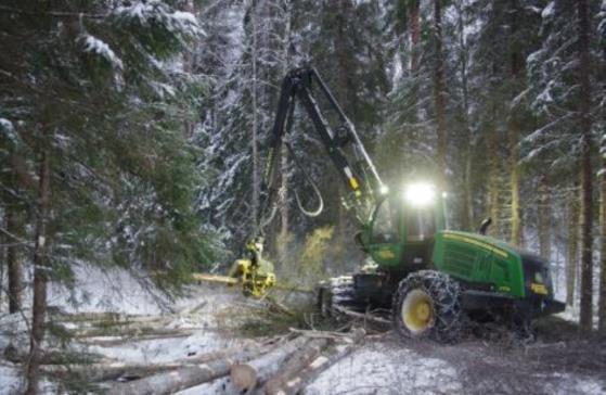 Case: Maijan Motonen Oy Perheyritys:Yrittäjä + 3 TT 2 *moto+ajokoneet Koulutus:Metsä- ja HR-kokemus+AMK ALKUTILANNE: PITÄJÄSSÄ TUNNETTU MOTOYRITTÄJÄ Mikä on tärkeää näille asiakkaille?