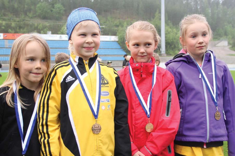 4x400m pronssi: Jessika Huovinen, Saana