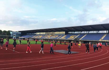 valmennus Harjoituspäivä aloitettiin aamuverryttelyllä. Aamuverryttelyä Ventspilsin stadionilla. nettaessa.