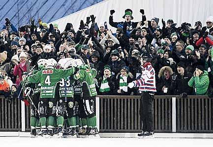 Parivaljakon työ on tuonut varmuutta ja tasaisuutta joukkueen esityksiin hawaijibandyn päivät ovat takanapäin.