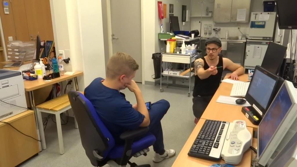 röntgenhoitajakoulutuksen Youtube kanava, joka on hyvin saatavilla eri laitteille tietokoneista mobiililaitteisiin. 14 Opetusvideo kuvattiin kolmella kameralla yhden päivän aikana 18.08.2017.