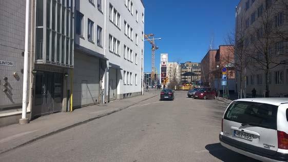 2-suuntainen ajoramppi Hammareninkadulle, kadunvarsipysäköinti poistuu (-16 AP).