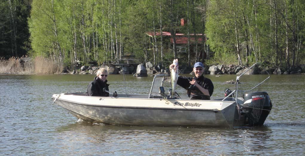 Hekan vuokramökiltä löytyy hyviä ottipaikkoja. Parhaiten kalaa tulee vesien hieman lämmettyä ja varsinkin hauki on kesäkuun alussa hyvin otillaan.