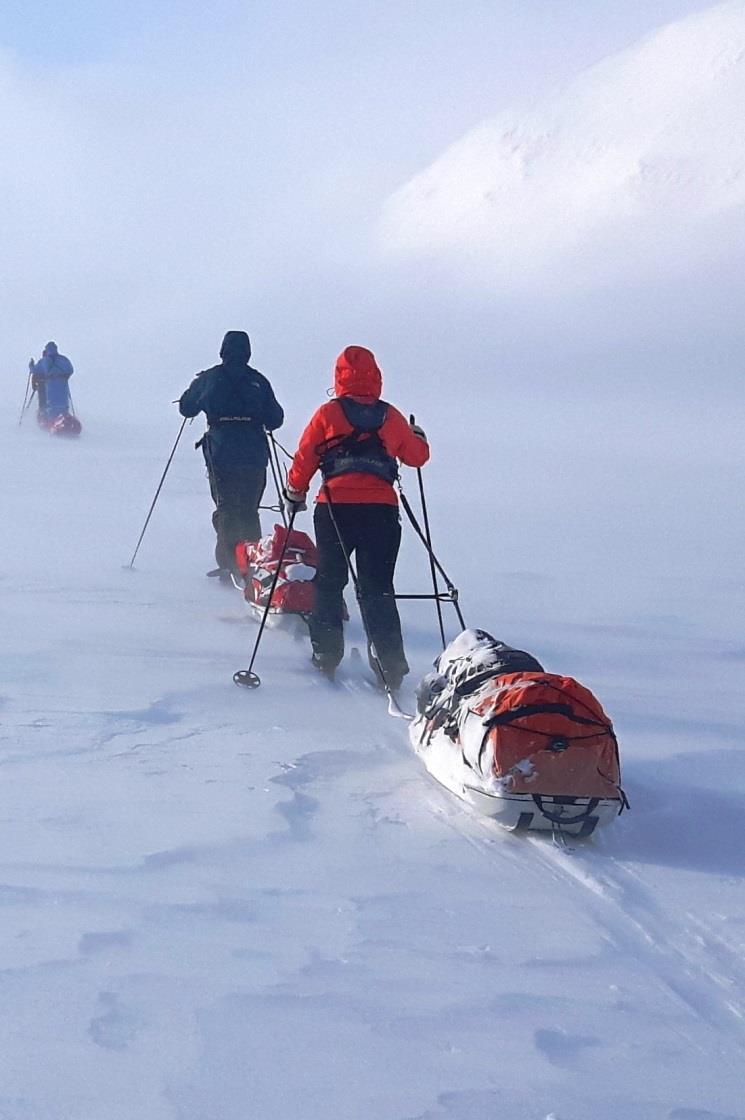 Valinnaisten tutkinnonosien uudistus: Adventure Travel retken järjestäminen Keskeisiä sisältöaiheita ovat mm: Pitkäkestoisen seikkailuretken järjestäminen Seikkailu = fyysisen tai psyykkisen riskin