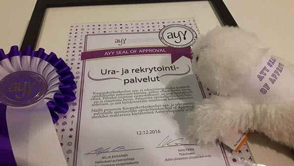 Kauppakorkeakoulun ura- ja rekrytointipalvelut - opiskelijatyytyväisyys on korkea Ura- ja rekrytointipalveluiden 2017 tekemän asiakastyytyväisyyskyselyn perusteella saimme kyselyidemme historian