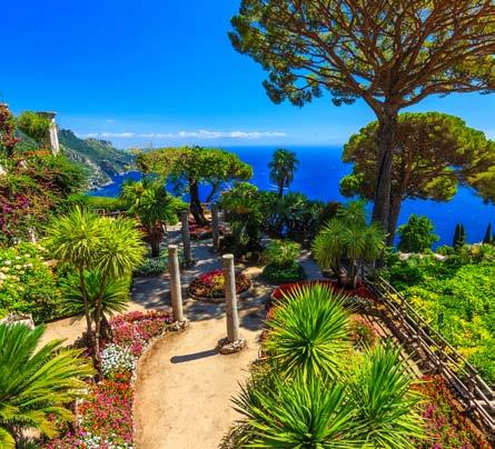 6. pv (ti) Amalfi ja Ravello Amalfin rannikon maisemia voi hyvällä syyllä kutsua maalauksellisiksi.