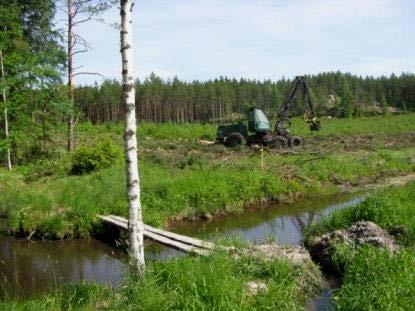 Hankkeen tavoitteet ja rakentamisen lähtökohdat Tavoitteena oli edistää luonnon monimuotoisuutta, lisätä vesilintujen elinympäristöä sekä parantaa pintavesien tilaa erityisesti tulvavirtaamia