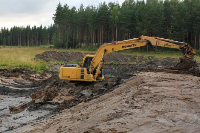 Patopenkereen rakentaminen Patopengertä nostettiin