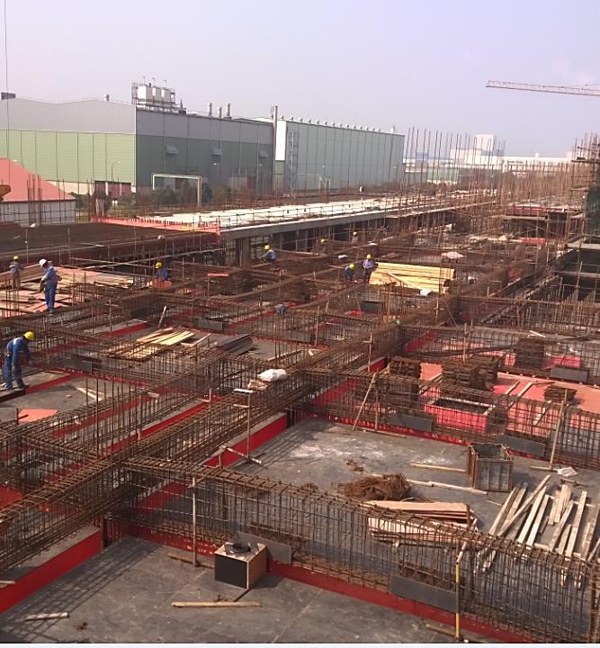 Kasvuhankkeet Kasvu kehittyvillä markkinoilla Investointi uuteen tarramateriaalia ja erikoispapereita valmistavaan tuotantoyksikköön UPM Changshun tehtaalla etenee hyvin, kapasiteetti 36 tonnia,