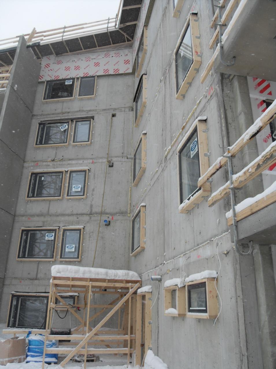 3.1 Käyttökohteet Itsetiivistyvää betonia on mahdollista käyttää paikalla valettavissa kantavissa seinissä sekä väliseinissä.