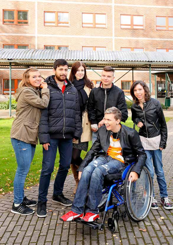 Lisäksi opiskelupaikkakunta tarjoaa sinulle kuraattorin, psykologin ja terveydenhoitajan palvelut.