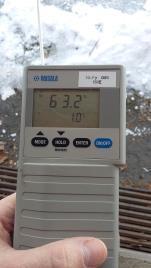 26 5.4.2 Vaisala HMI41-näyttölaite ja HMP44-mittapää Vaisalan rakennekosteusmittarilla mitatessa täytyy ainetta rikkoa saadakseen kosteustuloksia rakenteesta.