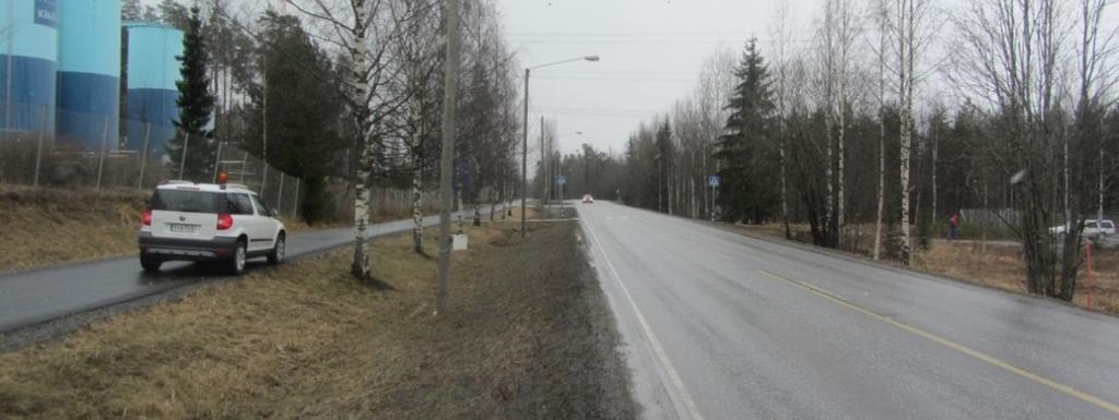 Liite 2 / 5 (20) Kiillon piste Mittauspiste sijaitsee Kiillon tehtaan kohdalla keskellä pitkää suoraa. Pisteen kohdalla nopeusrajoitus on 60 km/h.