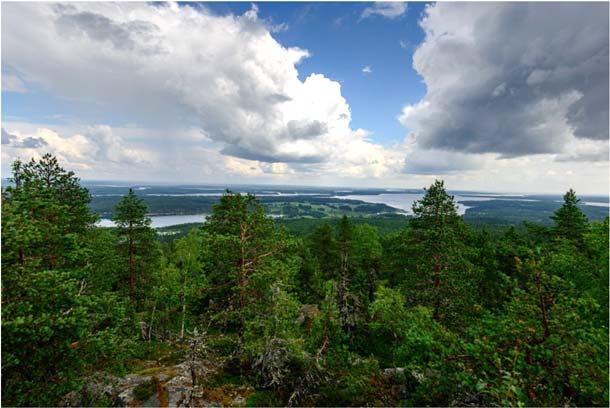 2 2. Inventointialue ja sen tutkimushistoria Inventoitu kaava alue sijaitsee Sotkamon kirkonkylästä länteen.