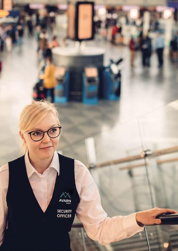 MEGATRENDIT KAUPUNGISTUMINEN JA KANSAINVÄLISTYMINEN Lentoasemalla turvallisuus ja asiakaskohtaaminen kulkevat käsi kädessä Helsinki-Vantaan lentoaseman käytävillä kulkee päivittäin kymmeniä tuhansia