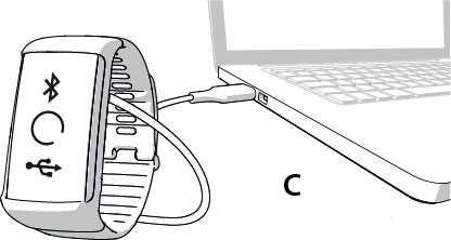 2. Paina rannekkeen sisäpuolella olevan micro USB -portin kannen yläosa (A) alas ja kytke laitteen mukana toimitettu USB-johto (B) micro USB -porttiin. Älä lataa laitetta, kun USB-portti on märkä.