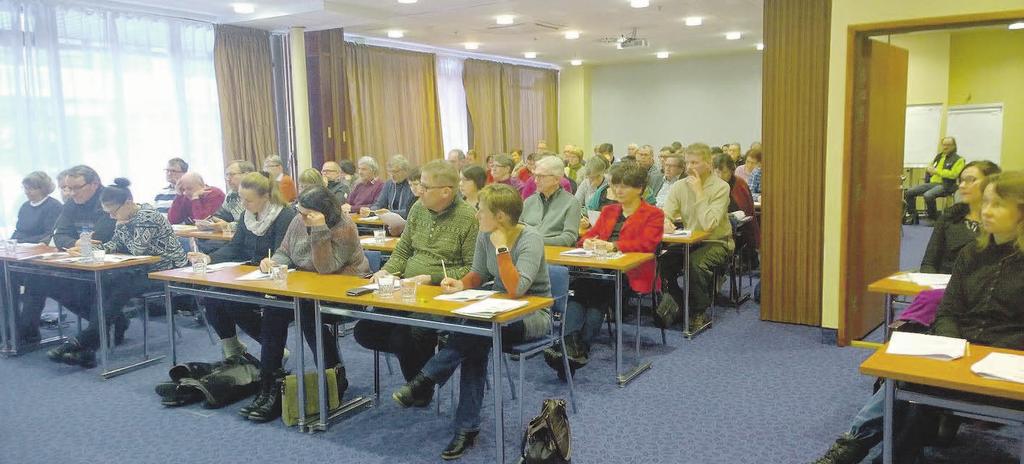 30 Torstaina 25.2 järjestimme metsätyönäytöksen Mikkelin Häppälässä, aiheena oli koivikon päätehakkuu ja puun katkonta. Aihe ja näytös kiinnosti.